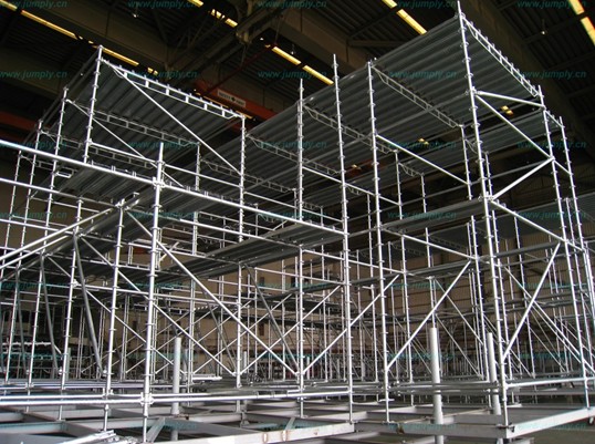 門式腳手架細心檢查，保障生命安quan！