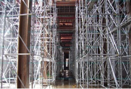 【地鐵腳手架】建設你來做，危險我來擋